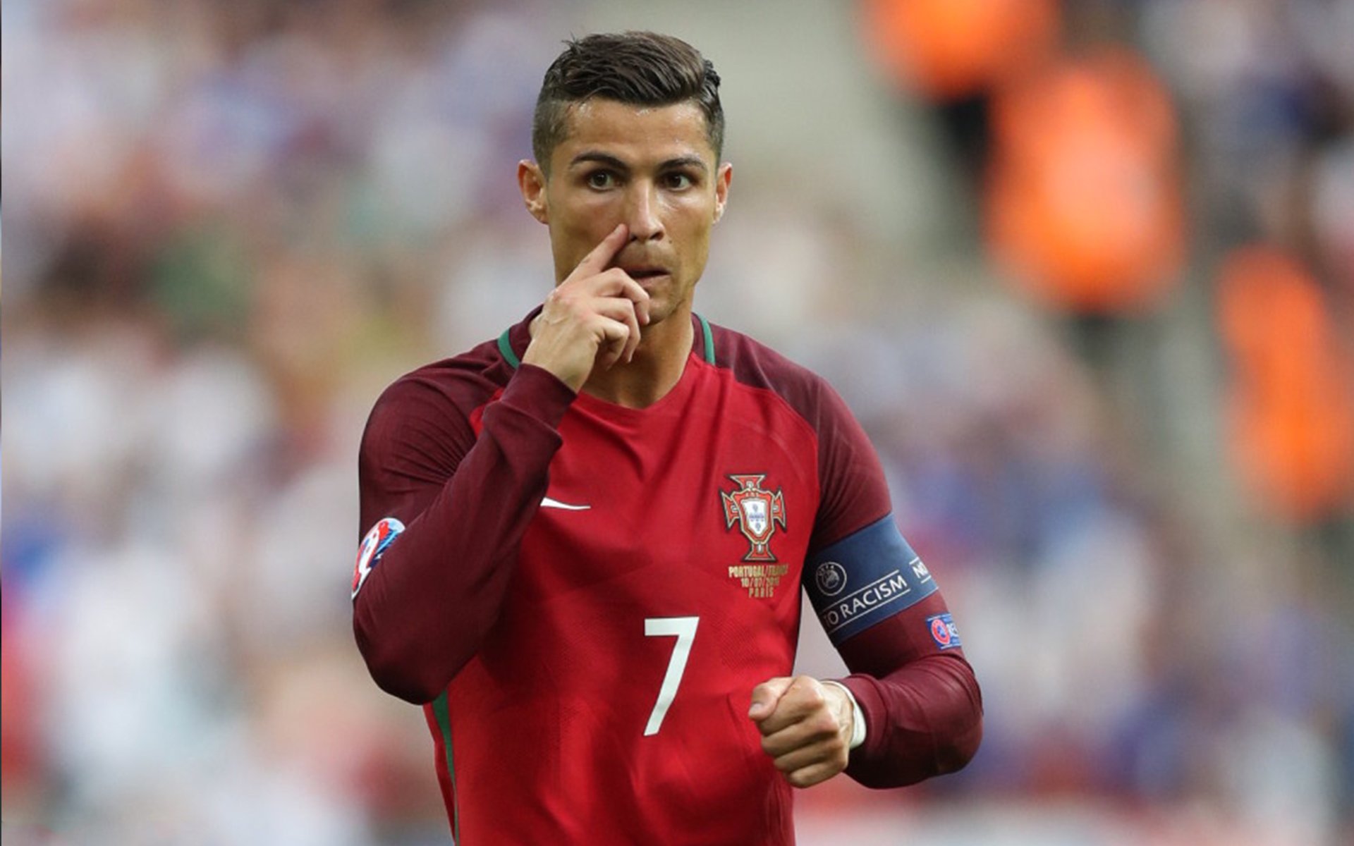 字母哥强调进攻选择需更加合理，字母哥进球后动作