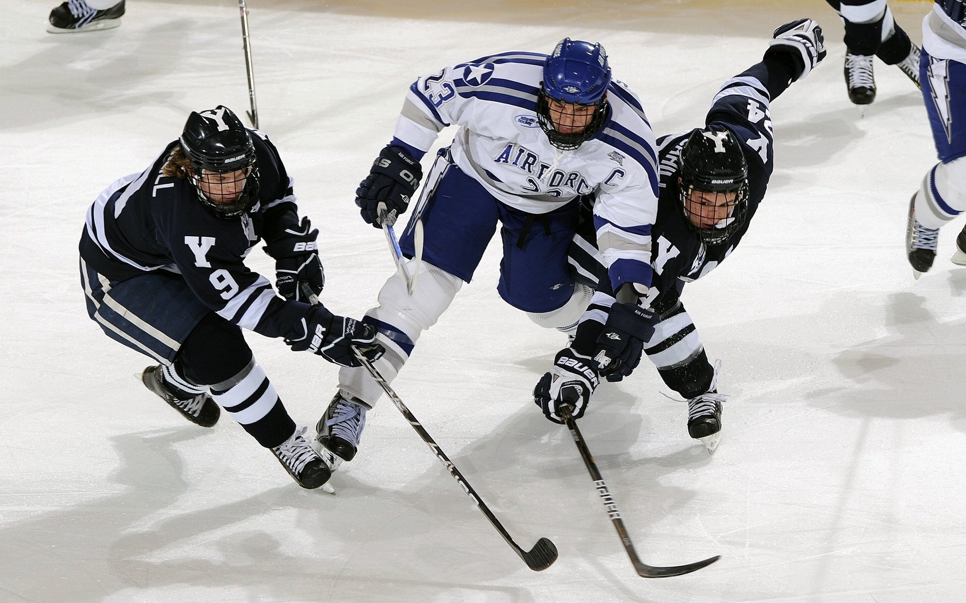 引入AI裁判系统 提高比赛公平性，减少人为误判，ai裁判最早应用于哪年